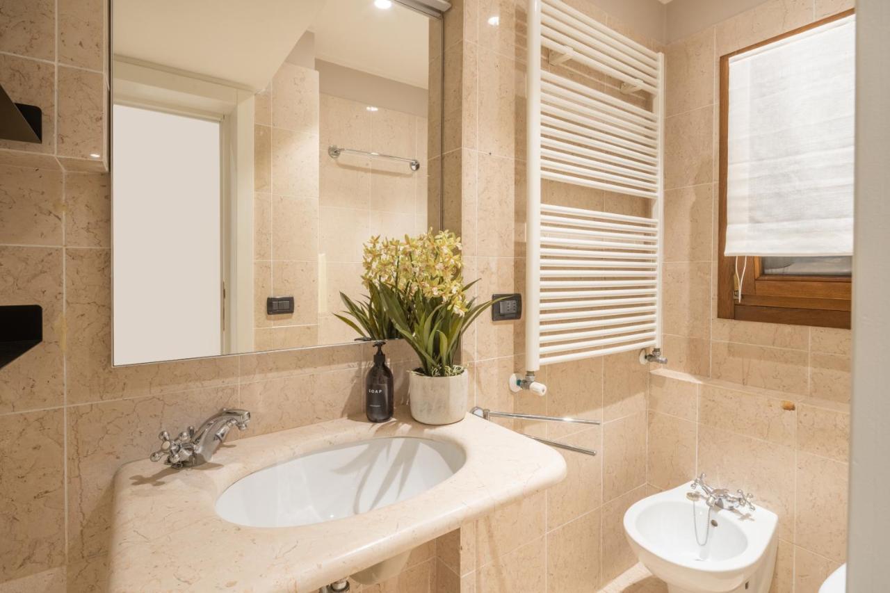 Accademia Apartments R&R Венеция Экстерьер фото